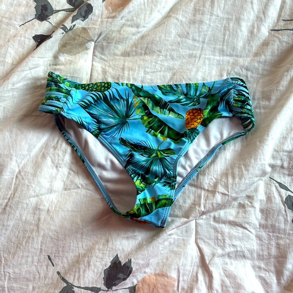 Bikinis Bottom